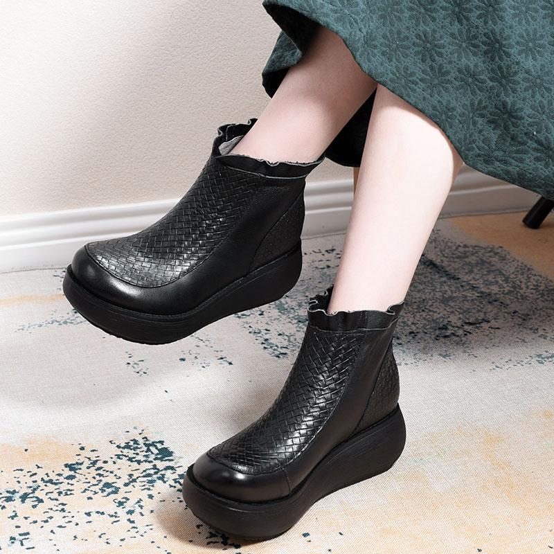 Kurze Damenstiefel Mit Plateauabsatz Im Herbst