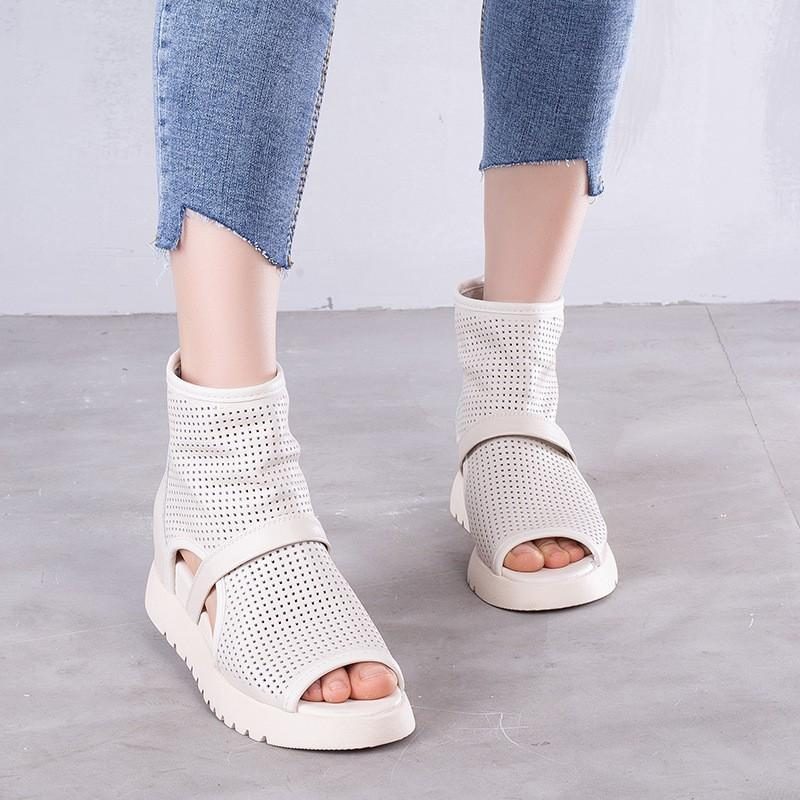 Sommerliche Hohle Freizeitsandalen Aus Leder